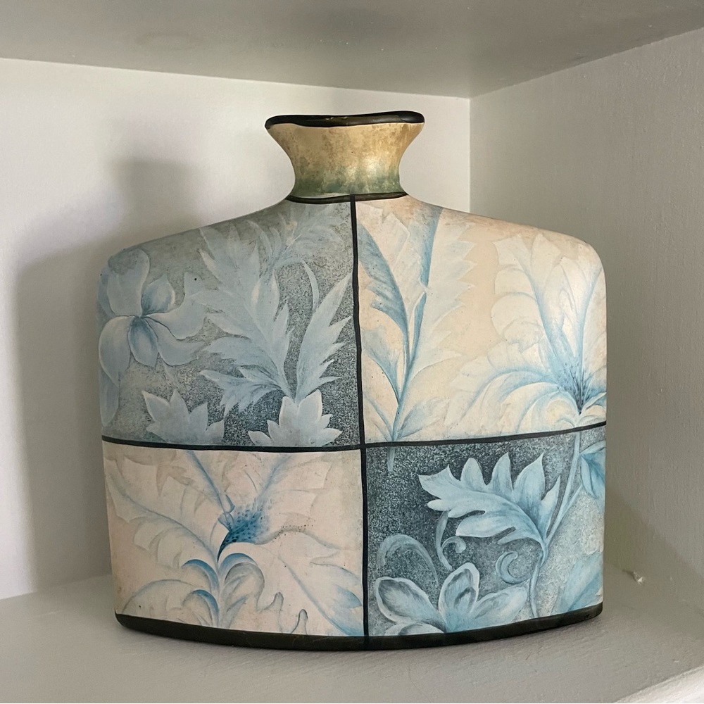 Floral vase
